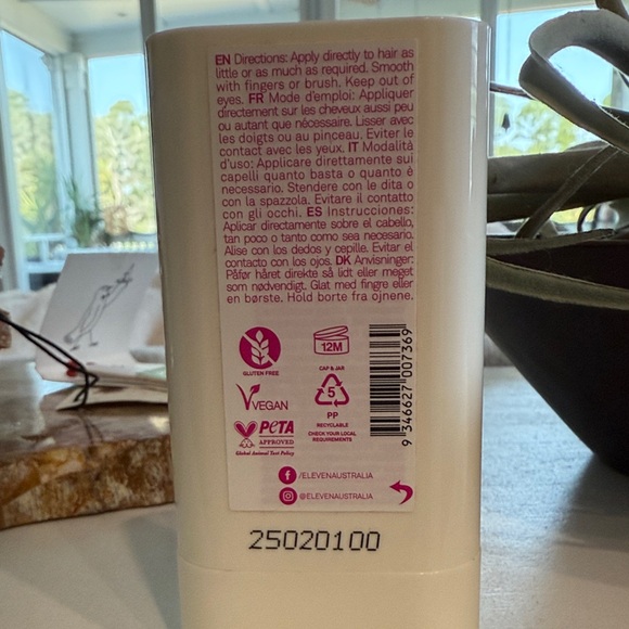 Eleven Australia Smooth Me Now Flyaway Hair Balm - White - Picture 2 of 2